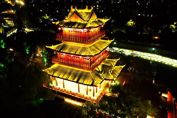 游客抱怨景區(qū)夜無趣？燈光亮化工程讓夜晚活力滿滿，客流翻倍