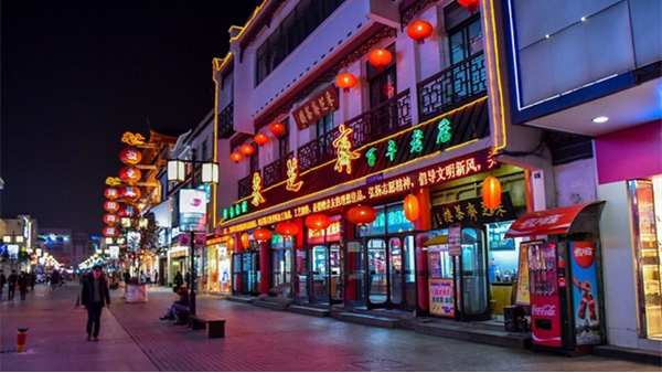 街道亮化照明工程應(yīng)該怎么做？